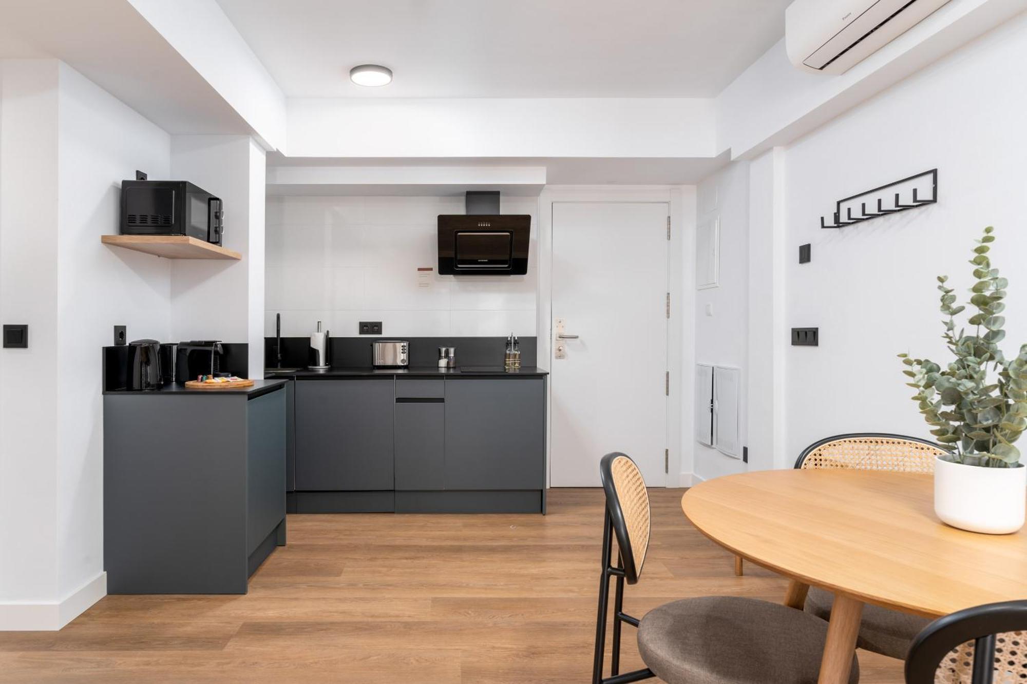 Limehome Oviedo Calle Postigo Bajo Εξωτερικό φωτογραφία