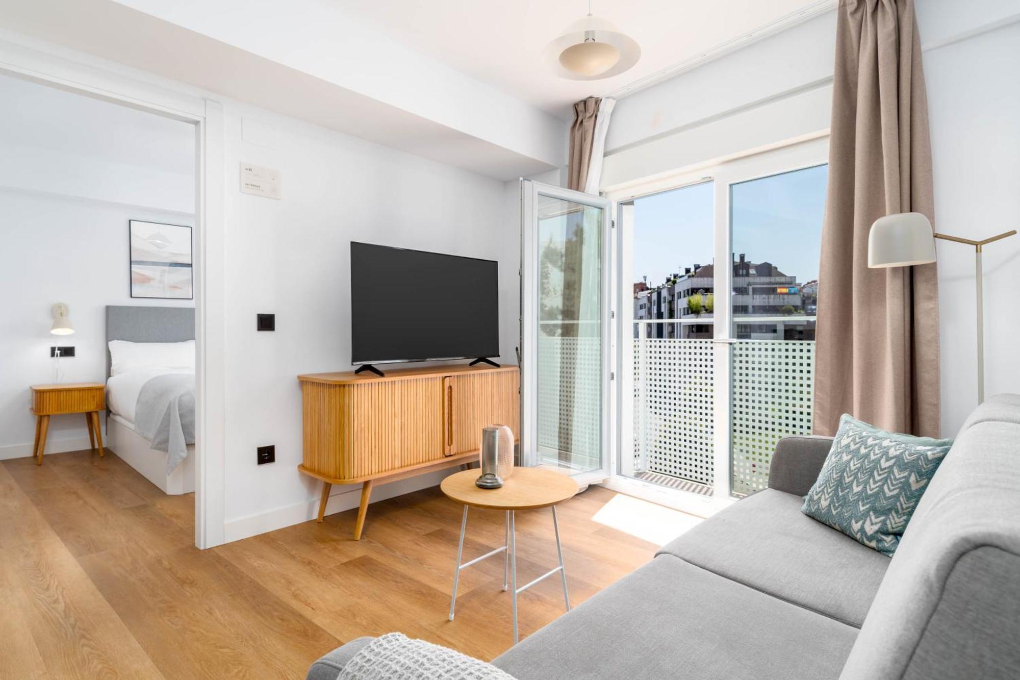 Limehome Oviedo Calle Postigo Bajo Δωμάτιο φωτογραφία