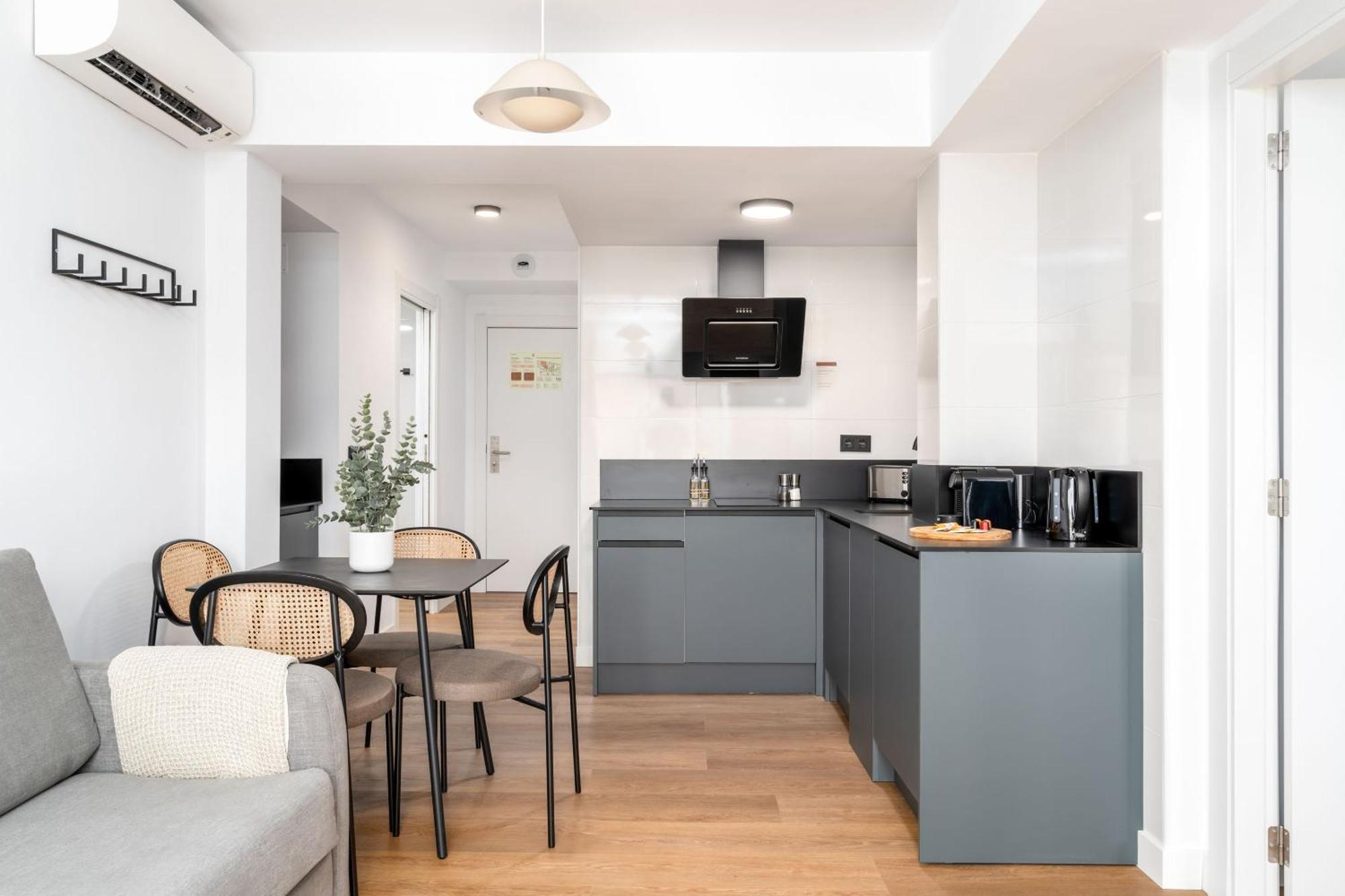 Limehome Oviedo Calle Postigo Bajo Εξωτερικό φωτογραφία